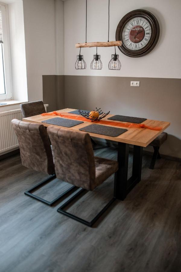 Ferienwohnungen Finkengrund Bueren  ภายนอก รูปภาพ