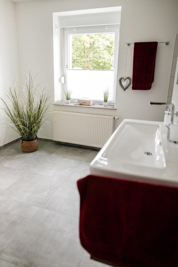 Ferienwohnungen Finkengrund Bueren  ภายนอก รูปภาพ